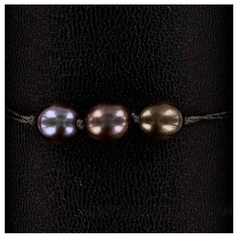 Bracelet trois perles de culture bleues-grises. Bracelet trois perles de culture bleues-grises.