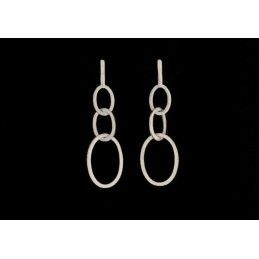 Boucles d'oreilles chaînons argent.