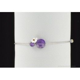 Bracelet améthyste facettée et fleur de nacre blanche sur cordon