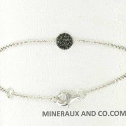 Bracelet chaîne argent 925 et médaille sertie de zirconiums noirs.