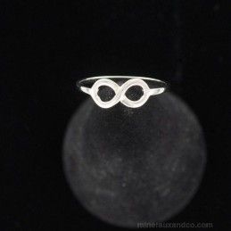 Petite bague mini infini