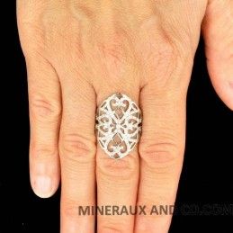 Grande bague coeur sertie de zirconiums