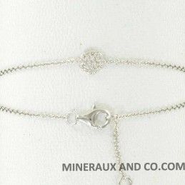 Bracelet chaîne argent et médaille serti de zirconiums blancs.