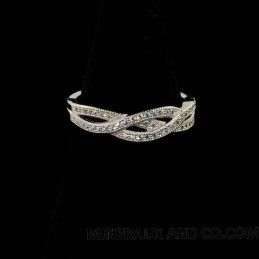 Bague tresse zirconiums.