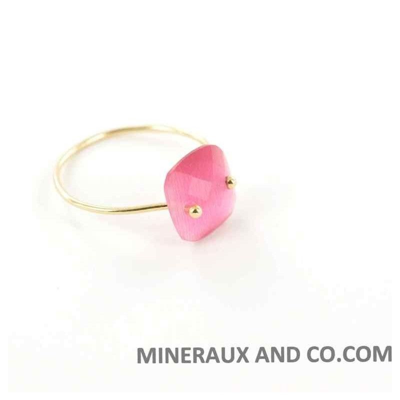 Bague anneau plaqué et zirconium rubis. Bague anneau plaqué et zirconium rubis.