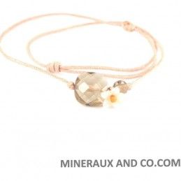 Bracelet quartz fumé facetté et fleur de nacre blanche sur cordon