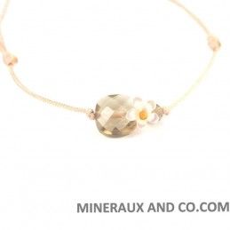 Bracelet quartz fumé facetté et fleur de nacre blanche sur cordon