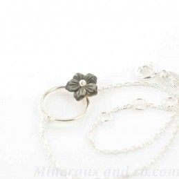 Bracelet chaine et cercle argent et fleur.