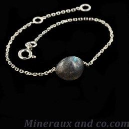 Bracelet argent 925 et perle ovale de labradorite.