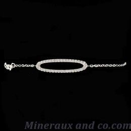Bracelet ovale serti zirconium.