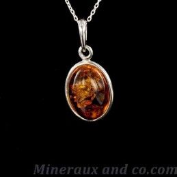 Pendentif ambre baltique cabochon et chaine argent 925.