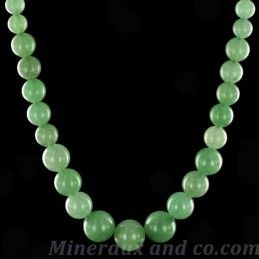 Collier en perles d'aventurine.