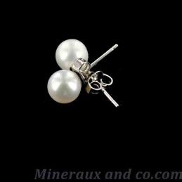 Puces d'oreilles perles blanches