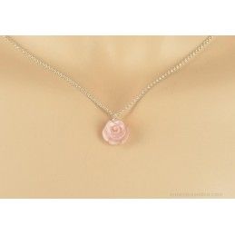 Pendentif chaîne argent 925 et fleur de nacre rose.