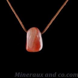 Pendentif en agate du Botswana brute montée sur un cordon