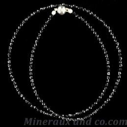 Collier ras du cou en petites perles d'onyx noir facettées