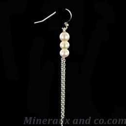 Boucles deux chaînes pendantes et trois perles