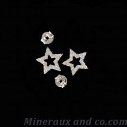 Boucles d'oreilles étoile et zirconiums.