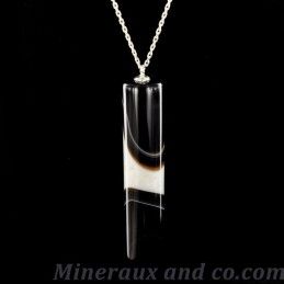 Pendentif onyx noir et blanc.