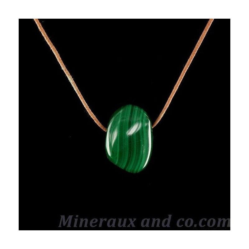 Pendentif malachite en pierre.