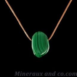 Pendentif malachite en pierre.