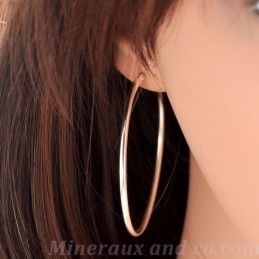 Boucles d'oreilles grandes créoles argent.
