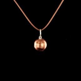 Pendentif boule de cuivre