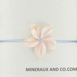 Bracelet fleur de nacre rose et cordon.