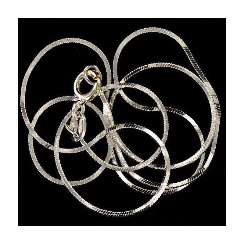 Chaîne serpentine carrée argent 925. Chaîne serpentine carrée argent 925.