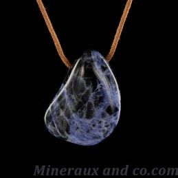 Pendentif en sodalite.