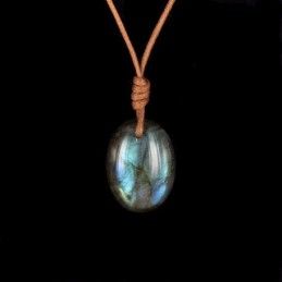 Pendentif labradorite taillé en cabochon