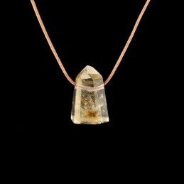 Pendentif quartz pointe avec inclusions de paillettes de rutiles.