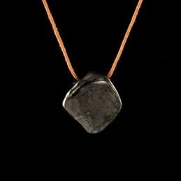 Collier pierre shungite