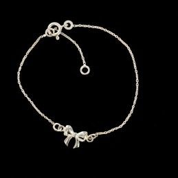 Bracelet chaîne petit noeud argent.