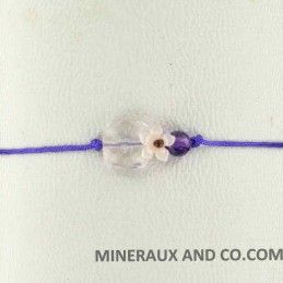 Bracelet quartz rose facetté fleur de nacre rose et cordon violet.