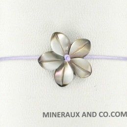 Bracelet fleur de nacre grise et cordon violet.
