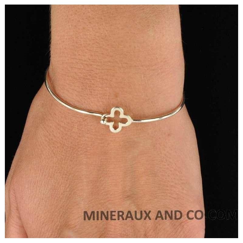 Bracelet jonc croix argent.