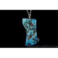 pendentifs pierres turquoise: turquoise bleue profond sur collier